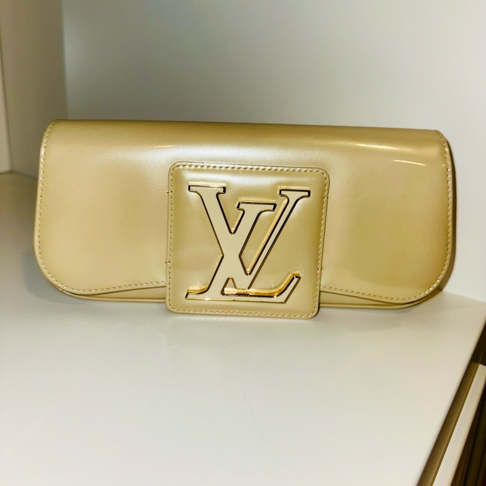AUTHENTIC LOUIS VUITTON Pochette Sobe Blanc